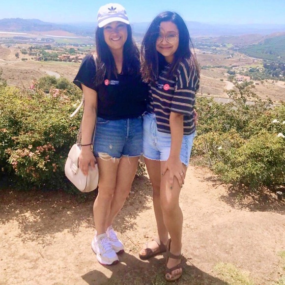 Meet the Posher - Picture 2 of 5